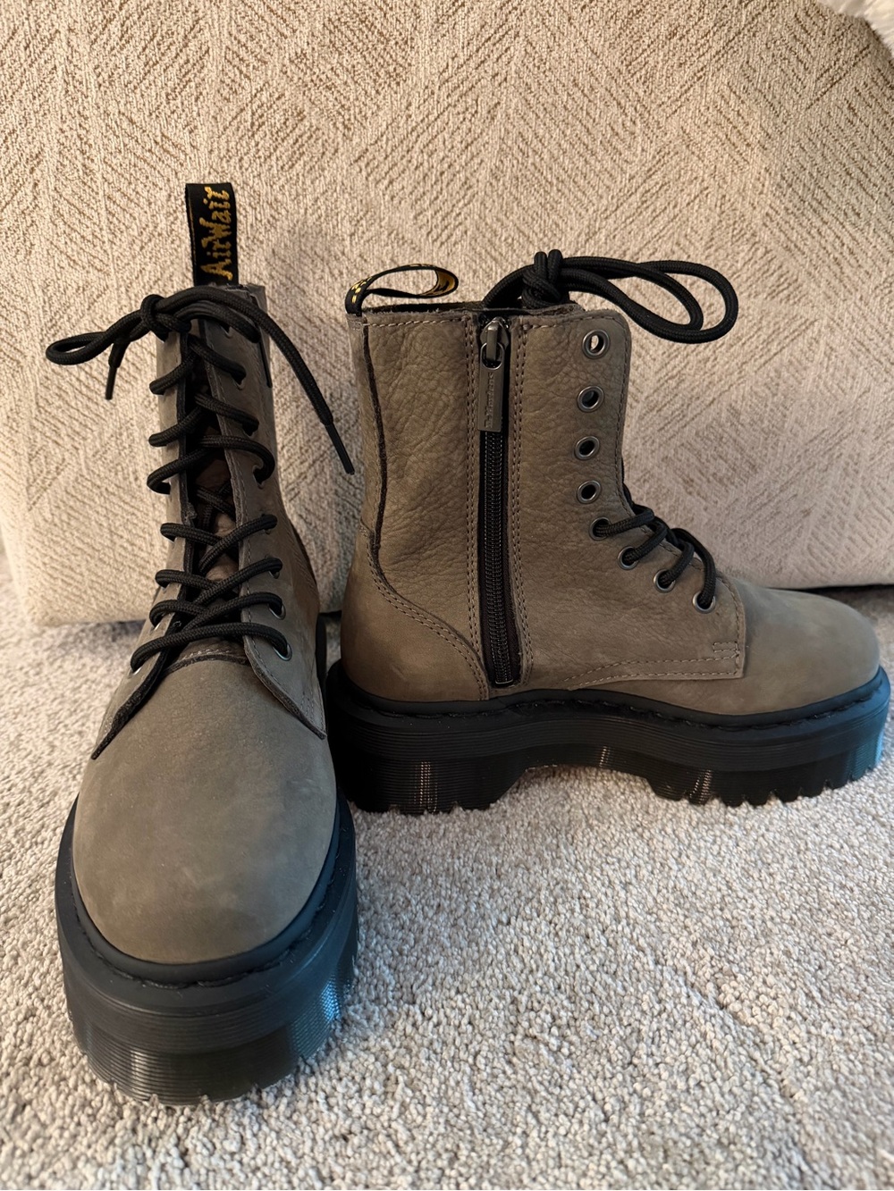 Dr. Martens Anthropologie Jadon Olive  Platform Lace-up Boots Side Zipper New 6